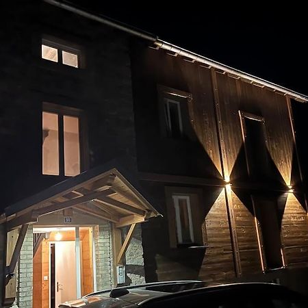 Appartement 5 Personnes Avec Espace Plein Air Saint-Maurice-sur-Moselle Extérieur photo