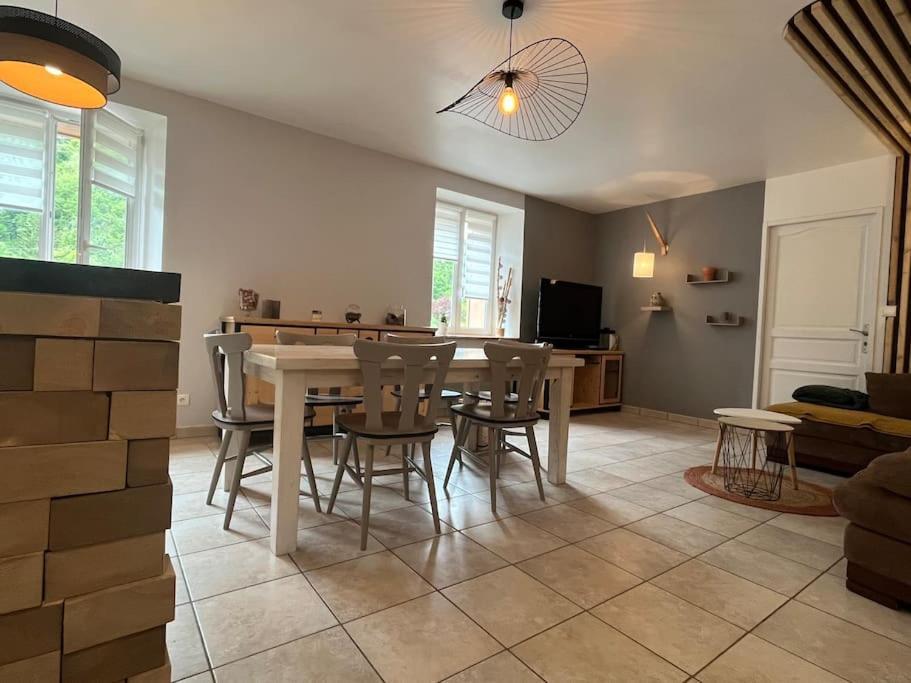 Appartement 5 Personnes Avec Espace Plein Air Saint-Maurice-sur-Moselle Extérieur photo